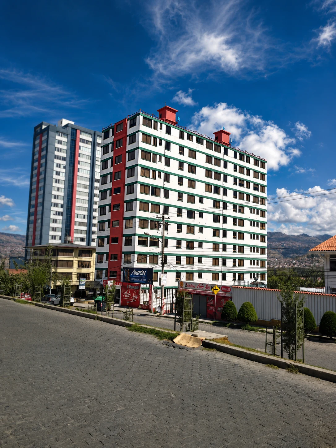 Edificio LE 27 en Cota Cota, ubicación de Oberon S.R.L.